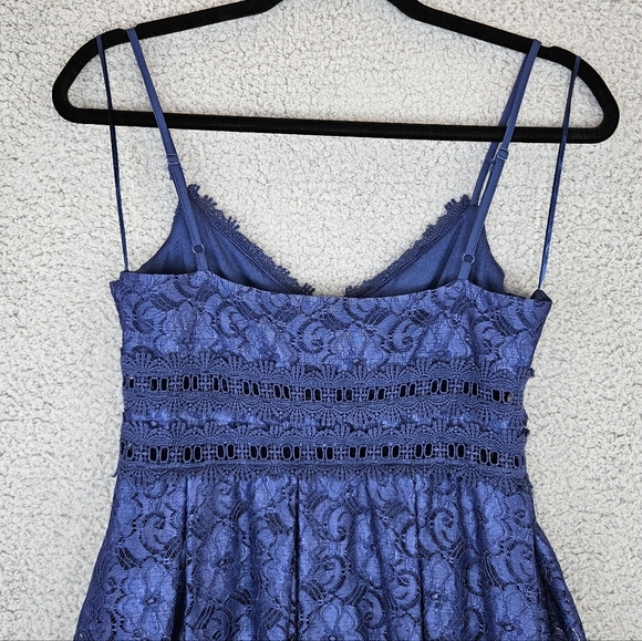 NSR Womens Provance Blue Navy Lace Mini Dress Sz S Adj. Straps Stretch flare - Picture 10 of 13